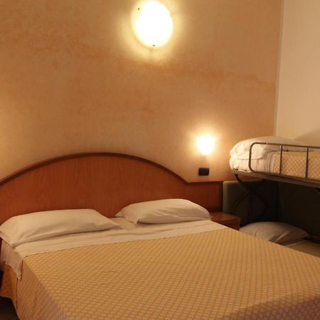 Hotel Adele Bellaria-Igea Marina Exterior foto